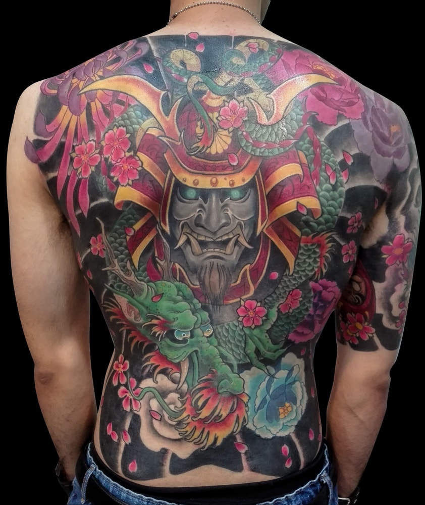 Tatuaje japonés espalda. Abbyss Zaragoza