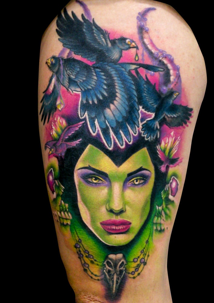 Tatuaje Maléfica, realismo a color. Angelina Jolie. Abbyss Zaragoza